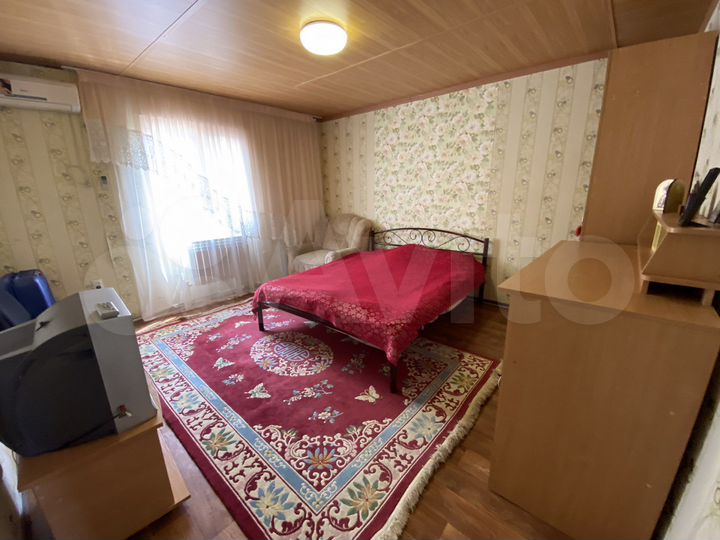 Комната 14 м² в 4-к., 2/2 эт.