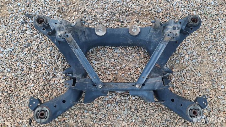 Задний подрамник Инфинити m37