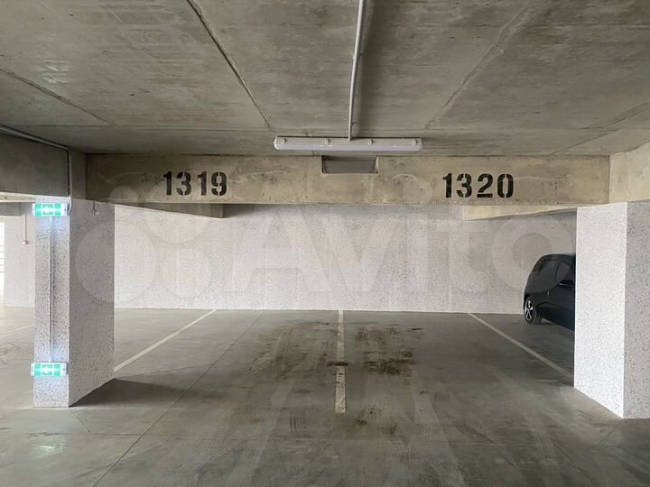Машиноместо, 18 м²