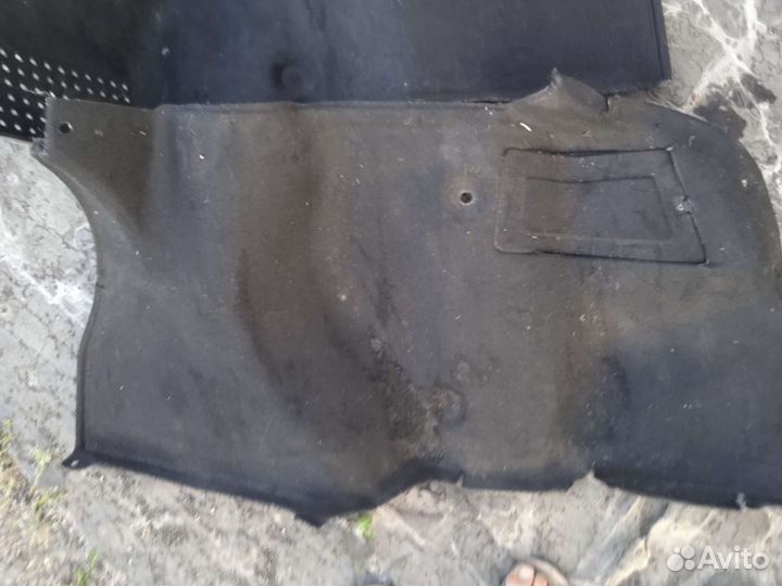 Продам ковер и обшивку багажника от Киа Рио