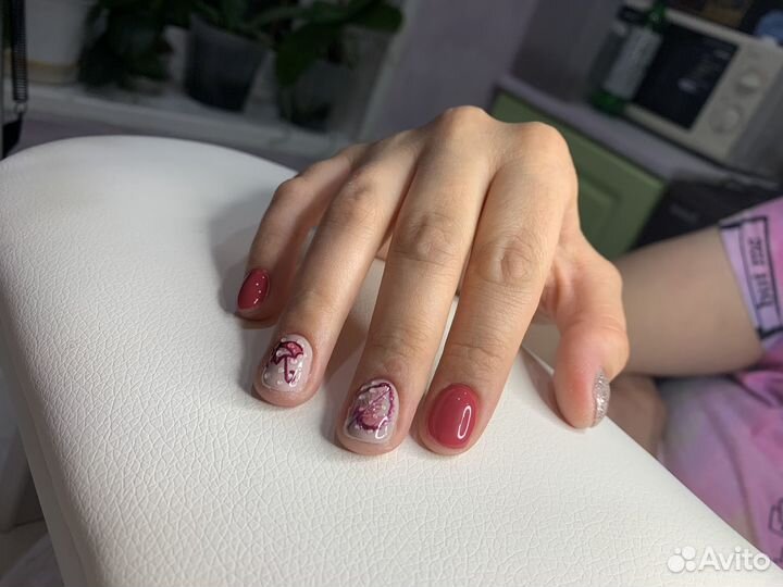 Маникюр с покрытием гель-лак