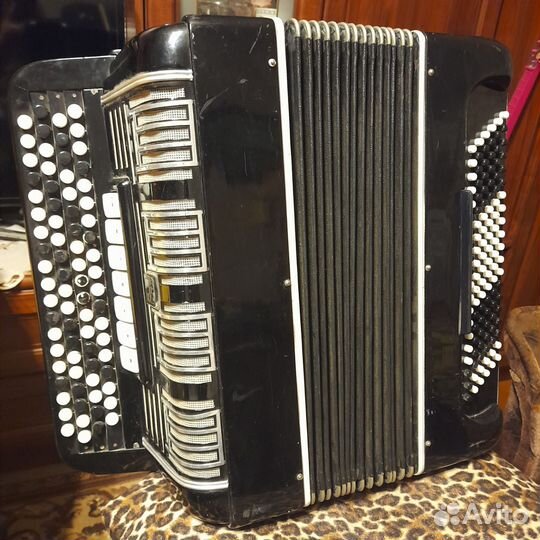 Баяны Музыкальные инструменты