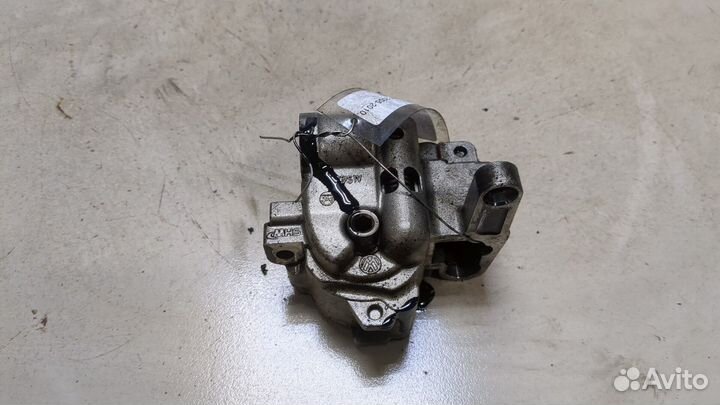 Насос масляный Volkswagen Passat 6, 2005