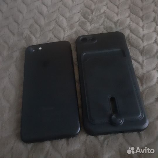 Продам iPhone 7 32 Gb