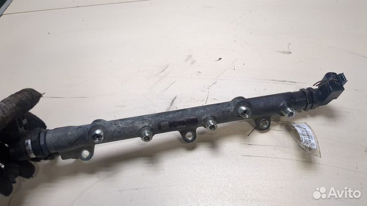 Рампа топливная BMW 3 E46, 2004