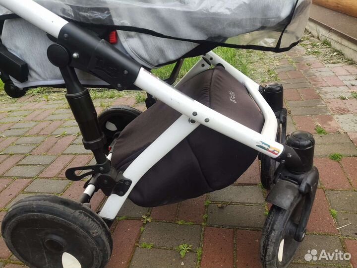 Коляска zippy 3 в 1