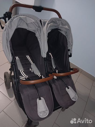 Коляска для двойни, погодок, близнецов