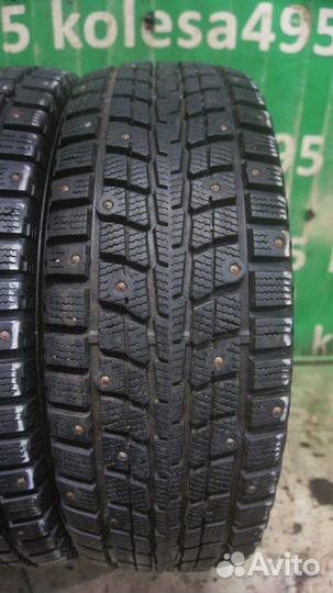 Dunlop SP Winter Ice 01 205/70 R15 100T