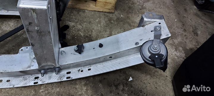 Рамка кассеты радиаторов на Mercedes GLC X253