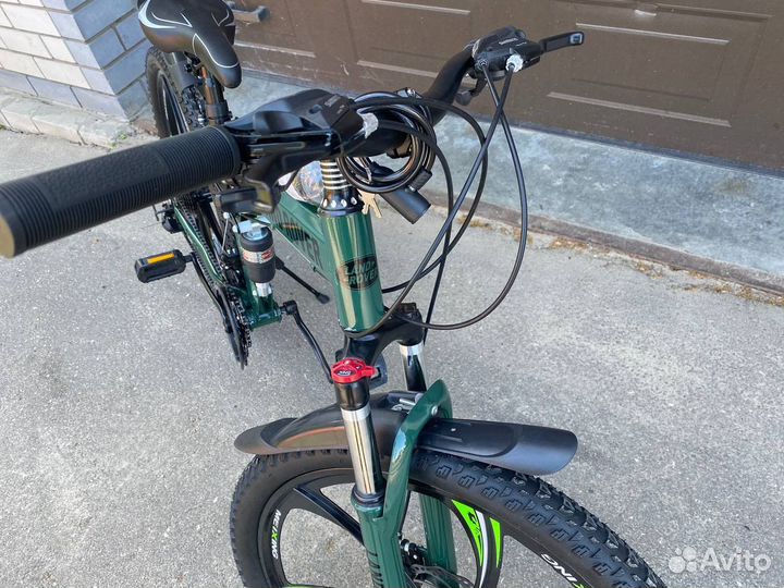 Горный велосипед на литых дисках Land Rover