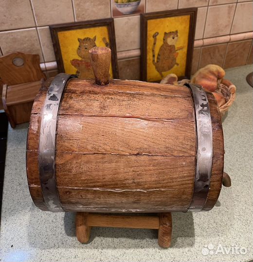 Бочонок для спиртных напитков дубовый. 5л