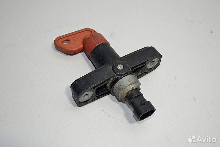 Выключатель массы volvo FH (01.12)