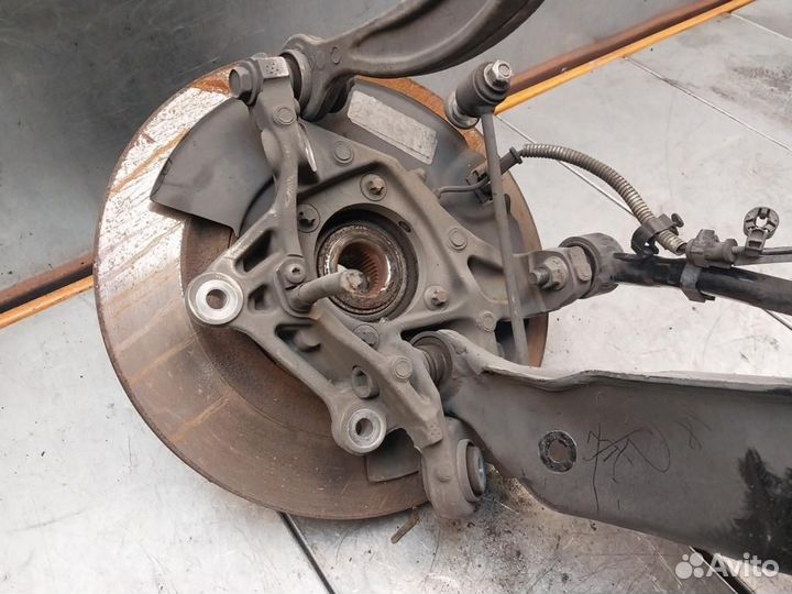 Кулак задний правый, Dodge Challenger 2021