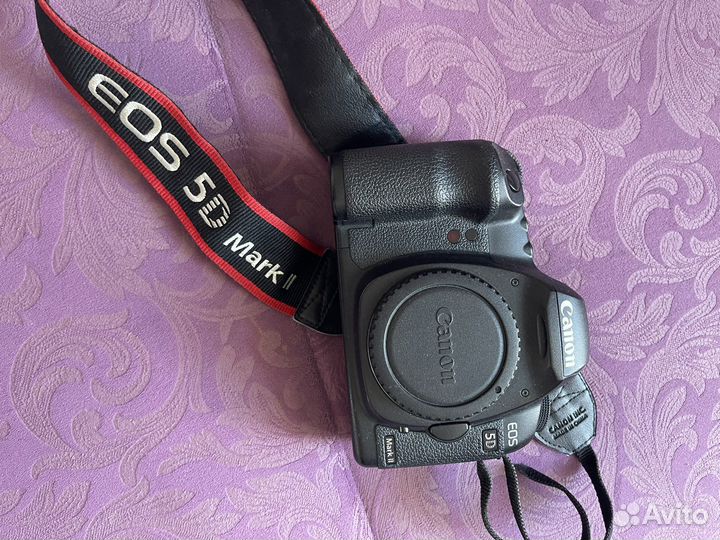Зеркальный фотоаппарат Canon 5d mark ii