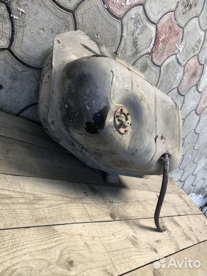 Бензобак ваз 2102