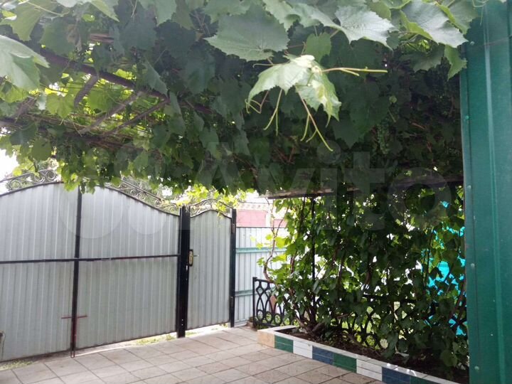 Дом 900 м² на участке 6 сот.