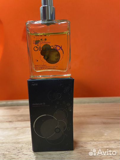 Escentric molecules molecule 01