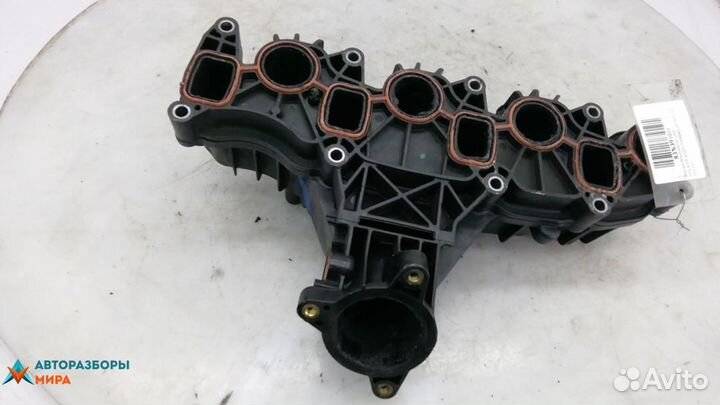 Коллектор впускной Volkswagen Passat CC 2011