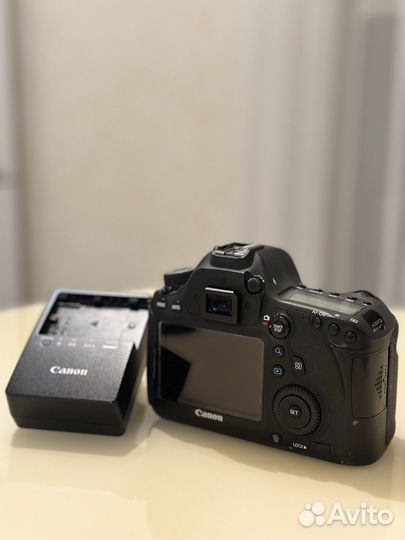 Зеркальный фотоаппарат canon 6d