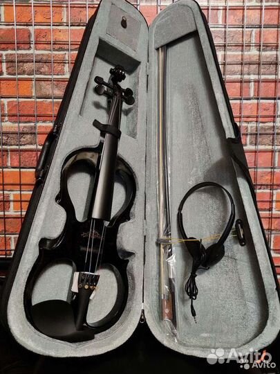 Электроскрипка 4/4 (богатый комплект)