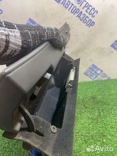 Бардачок Mercedes-Benz Clk 230 Kompressor купе 2.3