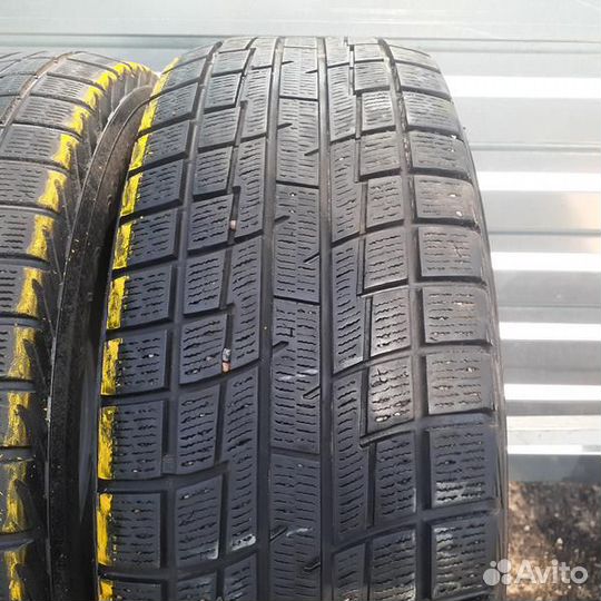 Yokohama Ice Guard IG30 215/60 R16