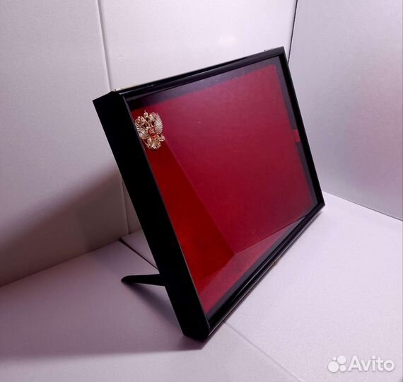 Настольные витрины для медалей 30х40