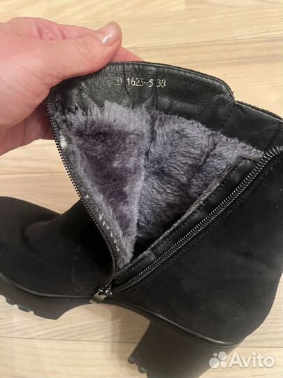 Полусапожки ботильоны 38 р натуральный мех