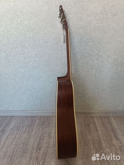 Гитара с топом из массива cort earth 100 (новая)