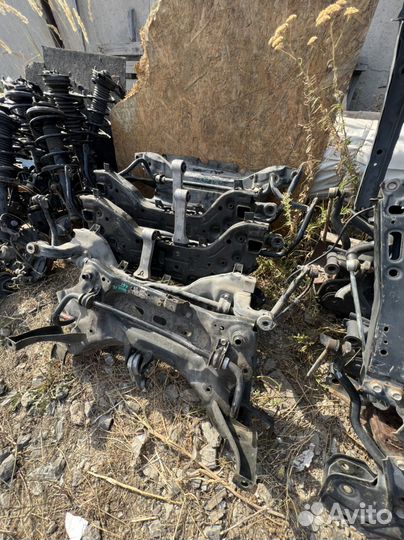 Передний подрамник Ниссан Кашкай дж 11