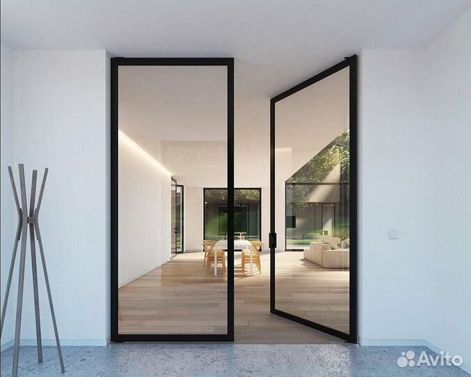 Стеклянная дверь