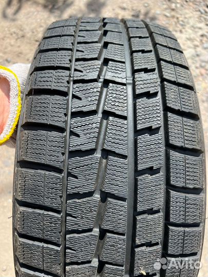 Dunlop Winter Maxx WM01 215/45 R17