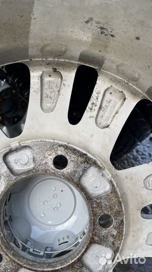 Bridgestone Ice Cruiser 7000 285/65 R17