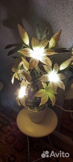 Лилия торшер. Ночник