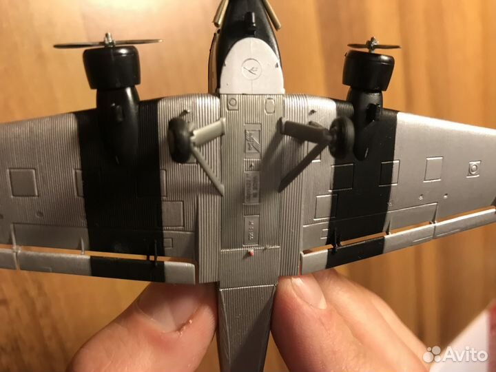 2 Модели самолетов Herpa