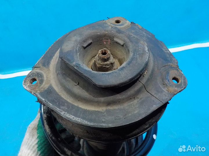 Амортизатор передний правый Nissan Nissan X-Trail