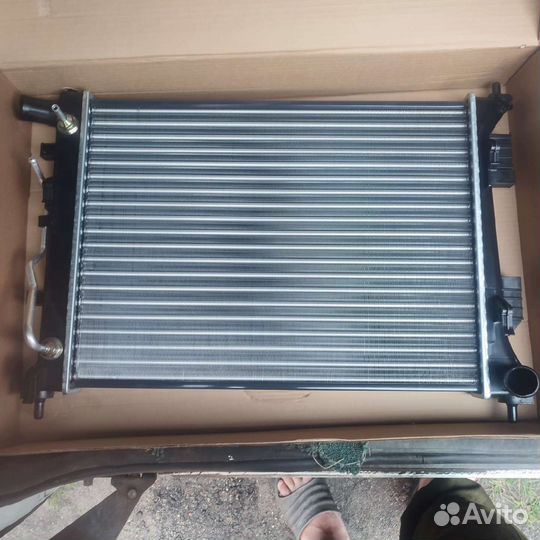 Радиатор охлаждения на hyundai solaris 1