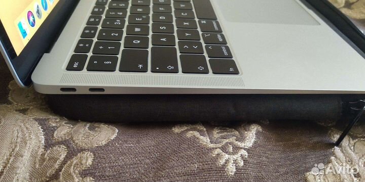 Продаю MacBook Air 2018 (Retina, 13-inch)