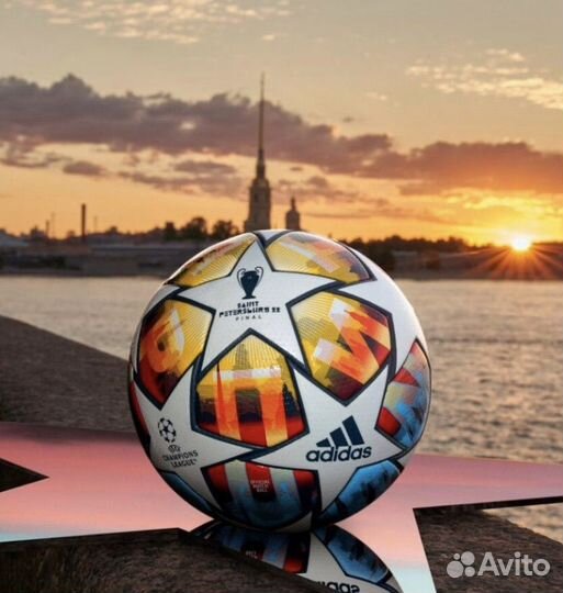 Футбольный мяч adidas