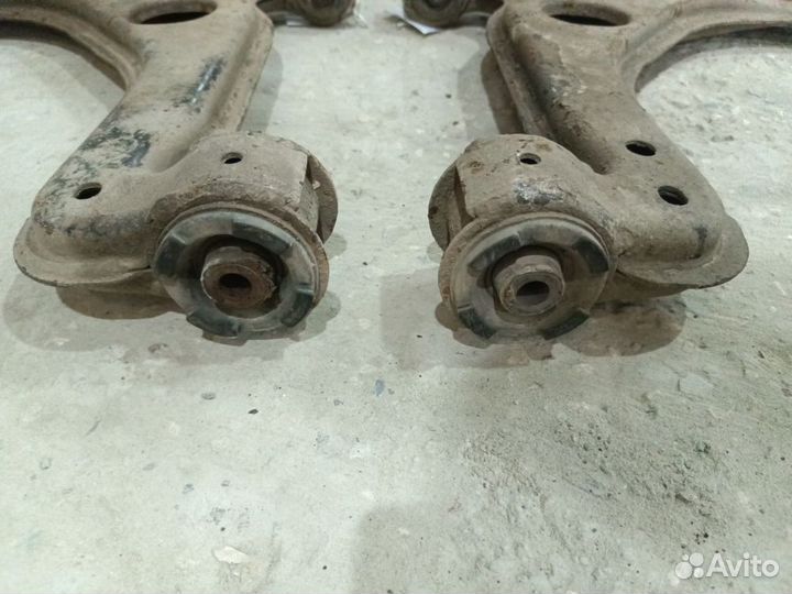 Рычаги передние Opel Vectra B