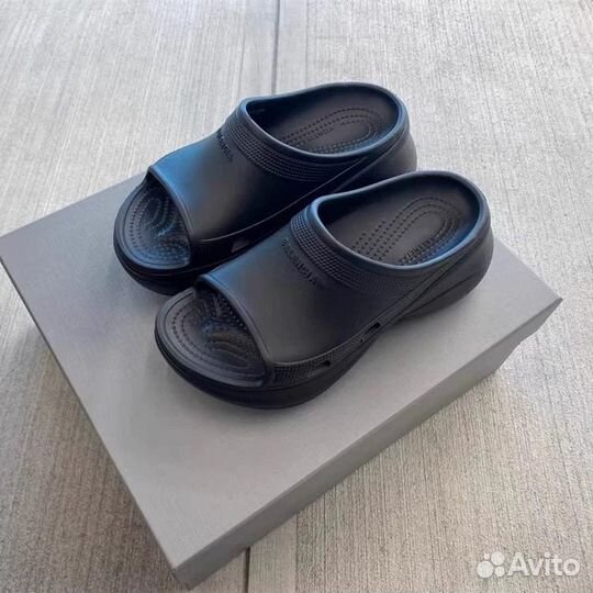 Сабо Balenciaga x Crocs