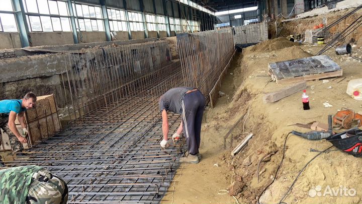 Разноробочий