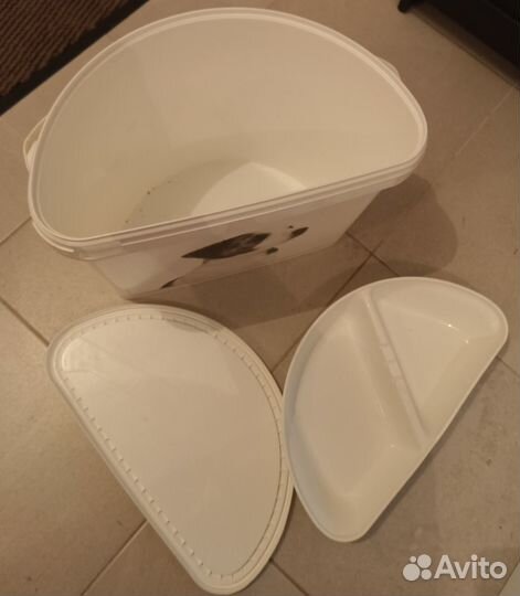 Переносной контейнер для корма Royal canin