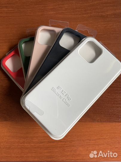 Чехол на iPhone 12