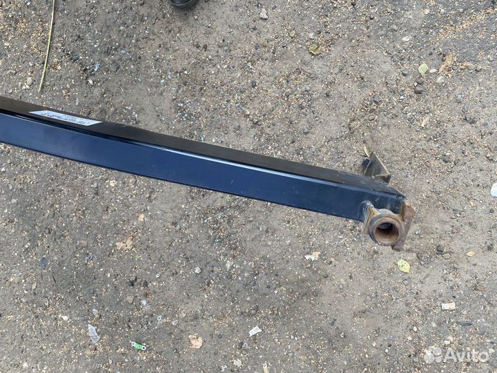 Усилитель заднего бампера фольксваген тоуран 1