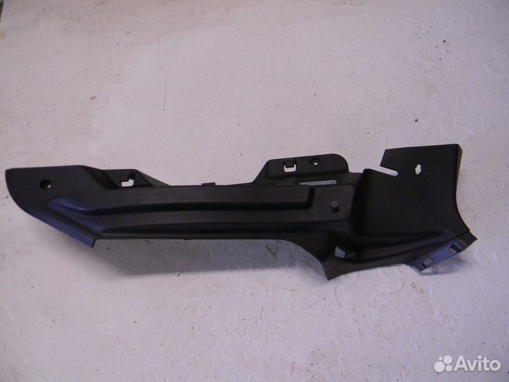 Обшивка багажника Focus III 2011