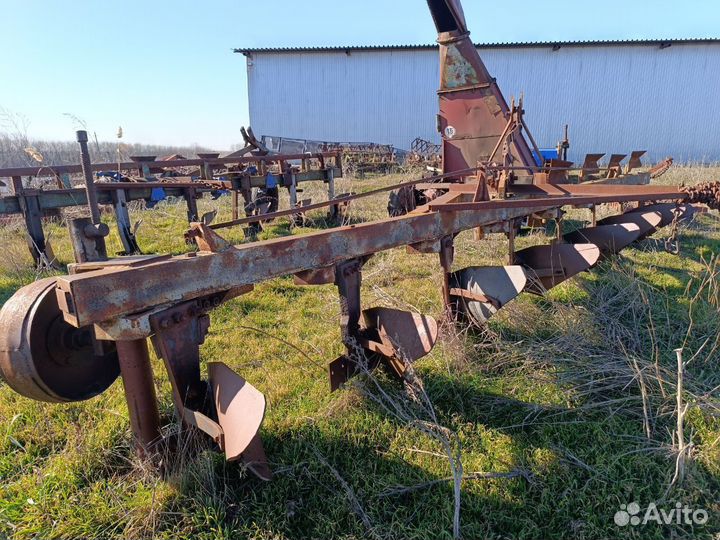 Плуг Югжелдормаш ПЛН-8-40, 2003