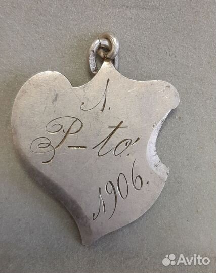 Серебряный медальон более 100 лет