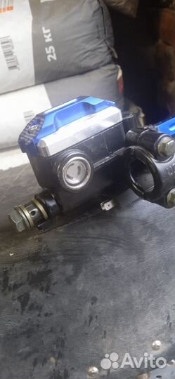 Тормозная машинка мотоцикла