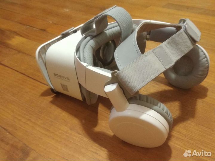 VR очки с наушниками